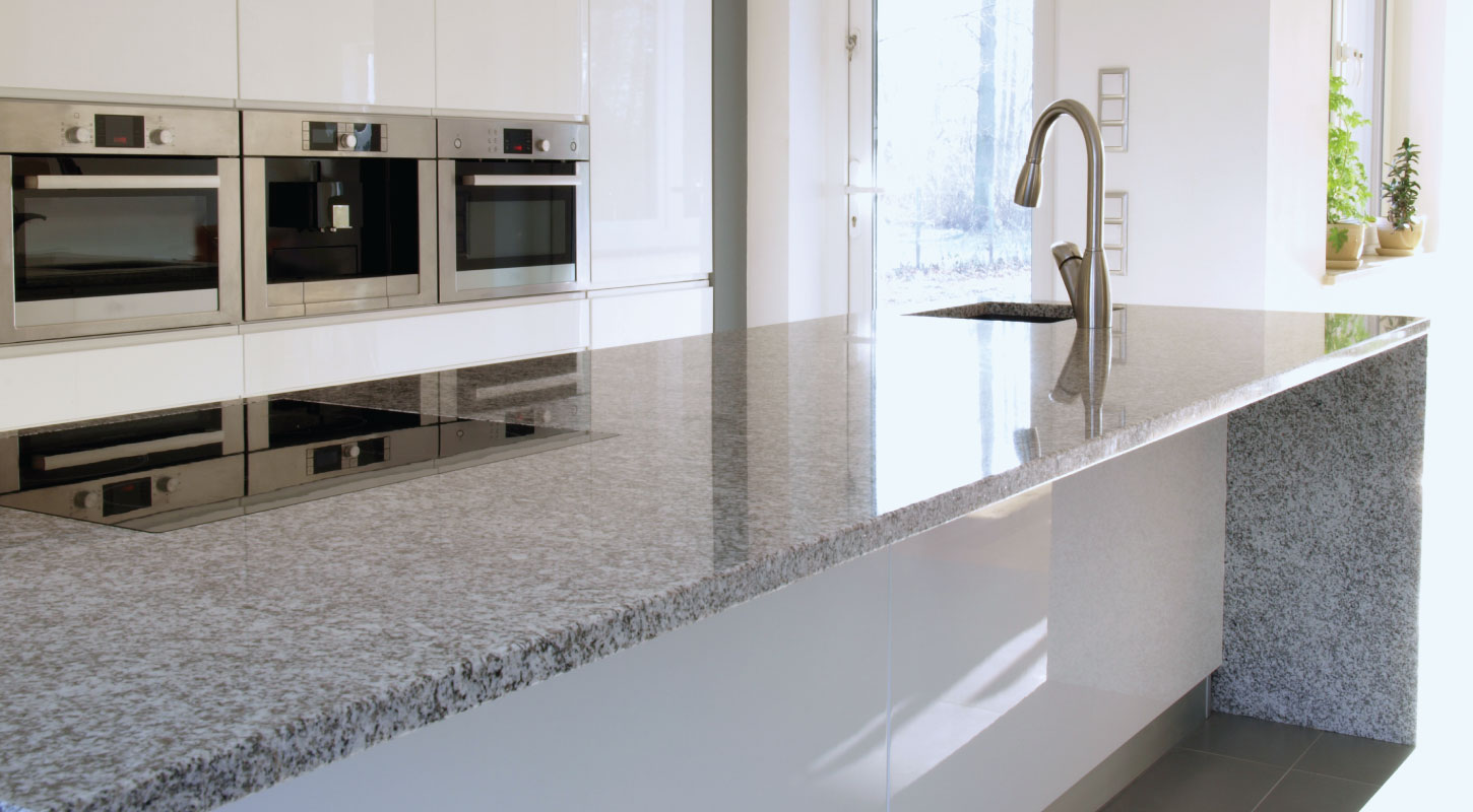 quartz vs sintered stone